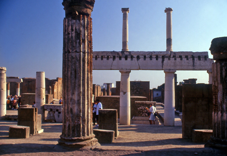Pompei-19-ForoColonne