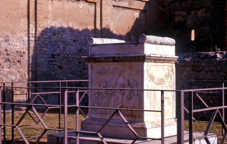 Pompei-29-TempioVespasiano