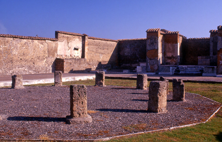 Pompei-32-Macellum