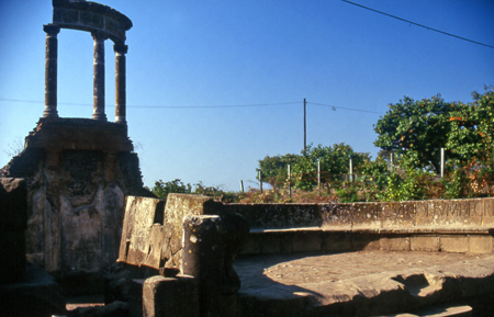 Pompei-39-ViaDeiSepolcri
